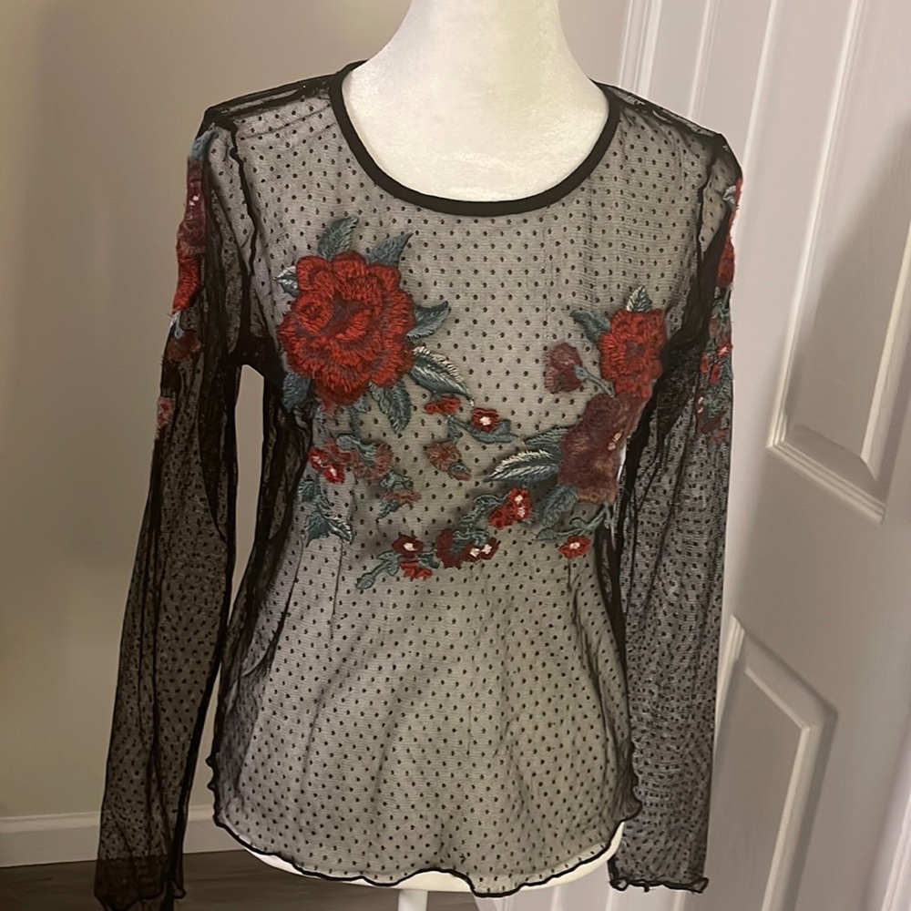 American Eagle Lace Blouse Women’s Size M Black with Multicolor Flowers.